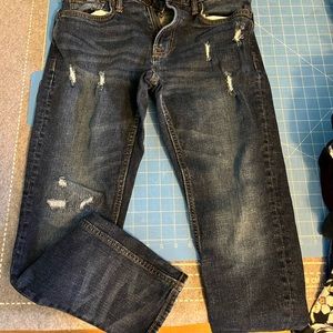 Old Navy slim straight tapper. Newer jeans. No stretch to them.